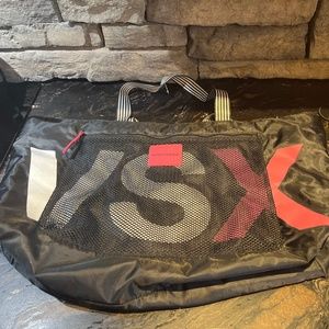 Victoria secret weekend bag